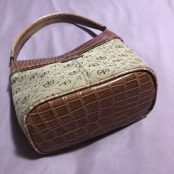 Liz Claiborne Faux Croc Top Handle Bag - Picture 8 of 12
